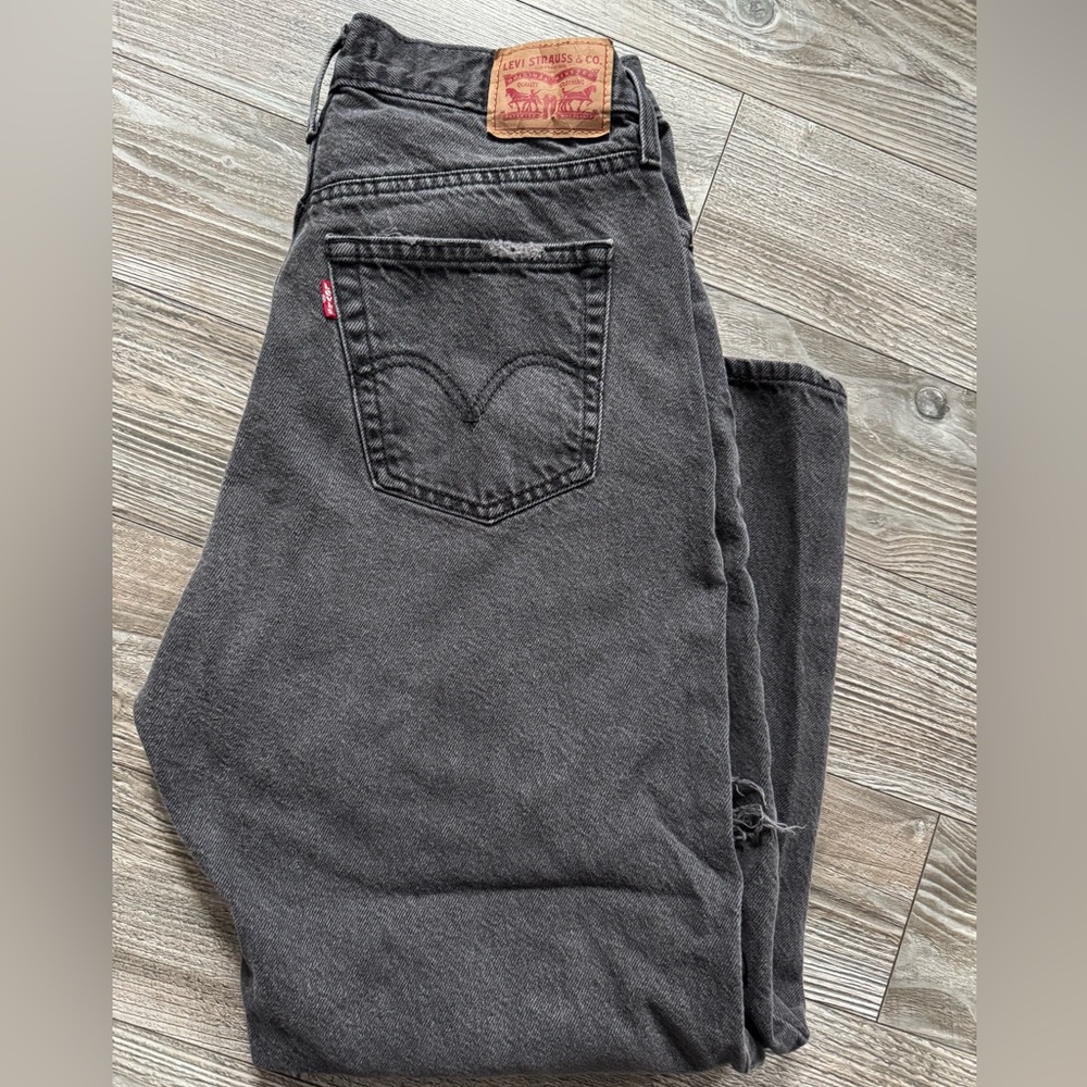 Levi's High Waisted Mom Jeans